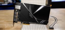 Для тех, кто соскучился по необычным экспериментам с «железом». ASRock представила устройство X670 Xpansion Kit для превращения платы на чипсете B650 в плату на чипсете X670