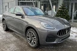 А говорят, экспорт дорогих авто в РФ запрещён. В России выставили на продажу новейший кроссовер Maserati Grecale GT