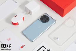 Появились первые живые фото и комплект поставки новенького смартфона OnePlus Ace2