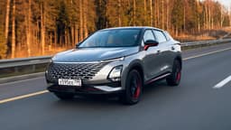 Очень популярный в России кроссовер Omoda C5 получит полноприводную и электрическую версии