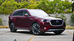 Новейшая Mazda CX-70 на платформе CX-90 тоже выйдет в 2023 году