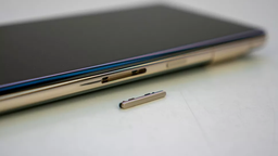 «Вы неправильно с ним обращаетесь», — Google отказывается менять по гарантии Google Pixel 7 Pro с отваливающимися кнопками
