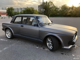 Уникальный ВАЗ-2105 на платформе Mercedes-Benz Е210 AMG 55 выставили на продажу