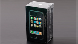 Оригинальные iPhone всё дорожают. За нераспечатанный смартфон планируют выручить не менее 50 000 долларов