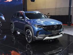 Скрестили Mazda и Toyota – получился интересный японский кроссовер. Представлен Mazda CX50 с двигателем от Toyota RAV4 – и это серийная модель