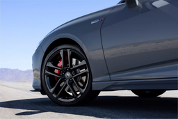 Объявлены цены и комплектации новейшей Acura TLX 2024