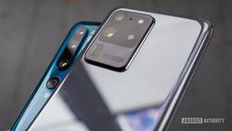 Xiaomi сделала ставку на дешёвые смартфоны и проиграла. Samsung удалось обойти конкурента в Индии благодаря более дорогим моделям