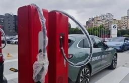 Huawei представила сверхбыструю зарядную станцию для электромобилей. Она способна зарядить тяговую батарею целиком за 10 минут
