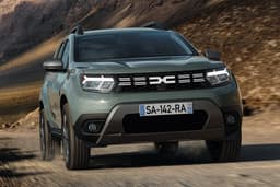 В России уже можно купить обновленный Dacia Duster. Сколько просят за некогда популярный у россиян полноприводный кроссовер?