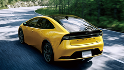 Представлена новая версия Toyota Prius 2023