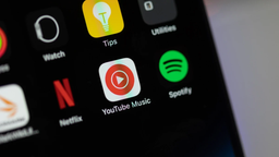 YouTube Music автоматически загрузит 500 любимых песен на iPhone