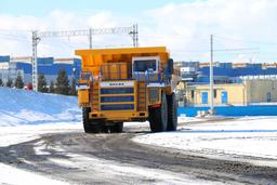 В Белоруссии испытывают 90-тонный самосвал БелАЗ с российским газотурбинным двигателем мощностью 1250 л.с.