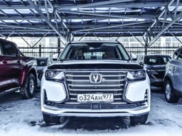7-местный полноприводный кроссовер Changan CS95 Plus добрался до российских дилеров. Но привезли его не из Китая, а из одной из арабских стран
