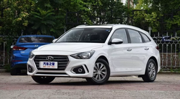 В России начали продавать Hyundai Celesta на платформе Solaris. Сколько он стоит?