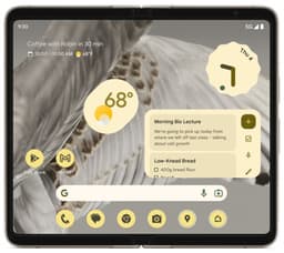 Качественное изображение внутреннего экрана складного смартфона Google Pixel Fold демонстрирует огромную рамку