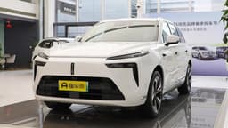 Аналог BMW X7 и Mercedes-Benz GLS, только гораздо дешевле. Дилеры в России начали принимать заказы на 517-сильный полноприводный кроссовер Wey Lanshan