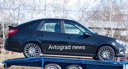 Так будет выглядеть лифтбэк Lada Granta Sport со 120-сильным мотором, производство которого стартует летом. Предсерийный экземпляр засняли на АвтоВАЗе