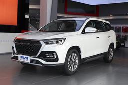 Цена — как у Hyundai Creta, а размеры даже побольше, чем у Hyundai Santa Fe. В России начали продавать мощный кроссовер Jetour X95