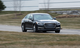 Россиянин отсудил более 34 млн рублей за проблемный автомобиль Genesis, купленный за 3 млн рублей