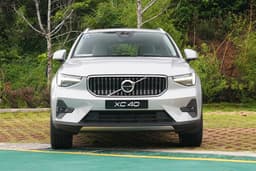 197 л.с., полный привод, 8-ступенчатый автомат. В России начали продавать Volvo XC40 из Китая — сколько за него просят?
