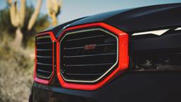 748 л.с. и разгон до 100 км/ч за 3,8 с. Представлен BMW XM Label Red — самый мощный кроссовер BMW
