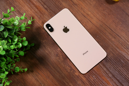 Apple обрушила цены на iPhone XS 