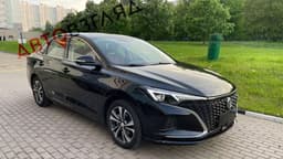 Крупнее Hyundai Elantra и Skoda Octavia, c 6-ступенчатым «автоматом» и ценой около 2,2 млн рублей. Подробности о Changan Eado для России