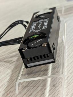 Одного вентилятора для SSD уже мало? PNY показала систему охлаждения Dual Fan SSD Heatsink с двумя вентиляторами