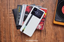 100 000 смартфонов в первый же день. Новая версия супербестселлера Realme GT Neo5 SE поступила в продажу в Китае