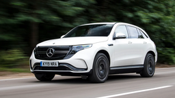 Новейший Mercedes-Benz EQC появился в России по цене двух «Москвичей»