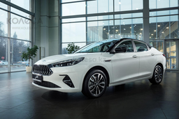 Toyota Camry и Kia K5 больше не лидеры. JAC J7 стал самым продаваемым в российском D-сегменте