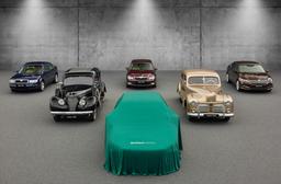 Это Skoda Superb 2024. Компания впервые показала замаскированные лифтбэк и универсал на фоне предыдущих поколений