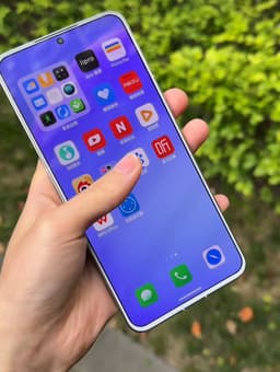Новая версия Meizu 20 будет выделяться уникальной особенностью, которую не предлагает ни один другой смартфон. Белую рамку вокруг экрана сейчас не встретить