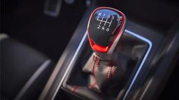 Volkswagen Golf может лишиться механической коробки передач, которой оснащался практически 50 лет