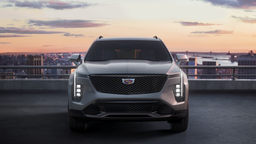 Новейший Cadillac XT4 2024 с 33-дюймовым экраном и множеством электронных помощников поступил в продажу в США
