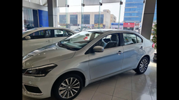 В Россию привезли Suzuki Ciaz 2023: цена с прошлого года изменилась