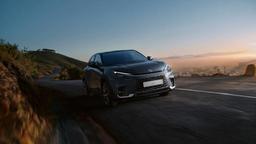 Это будет самый дешёвый кроссовер Lexus. Представлен новейший Lexus LBX
