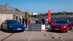 Tesla триумфально вернула себе корону лидера, отобрав её у Porsche: Model S Plaid установила новый рекорд среди серийных машин на трассе Нюрбургринг