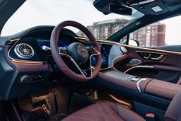Mercedes отзывает тысячи электромобилей EQS и EQE из-за возможной потери мощности