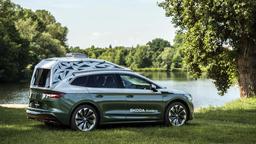 Представлен кроссовер Skoda Roadiaq: полный привод, эксклюзивный цвет, встроенная кровать, 27-дюймовый телевизор, беспроводные мышка и клавиатура в комплекте