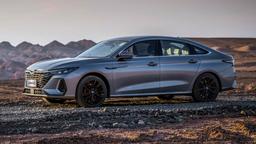 Китайский заменитель Toyota Camry в России подешевел до старта продаж. Chery объявила скидку на Arrizo 8 для первых покупателей