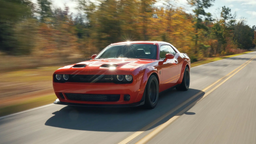717-сильный Dodge Challenger Hellcat 2023 получил механическую коробку переключения передач