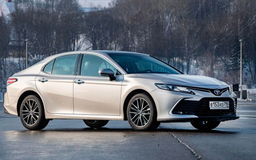 Toyota Camry и Toyota Avalon заметно подешевели в России