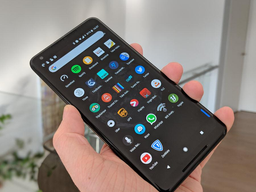 Этот смартфон уже работает на Android 11 вживую