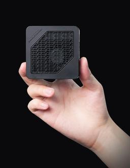 «Чекушка» с игровым iGPU, двумя USB4 и ценой всего 400 долларов. Представлен крохотный мини-ПК Minisforum EM680
