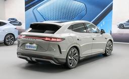 Новое детище BYD и Mercedes-Benz позволяет заряжать другие машины, поддерживает одновременно два кабеля и может питать целый дом. Denza N7 выйдет уже в июле