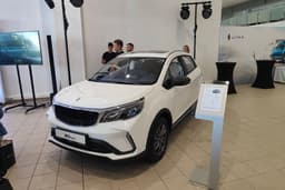 В России стартовали продажи кроссовера Livan X3 Pro. Цена — 1,88 млн рублей