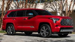 Цена на Toyota Sequoia 2023 в России сильно изменилась: самый большой внедорожник компании стал дешевле