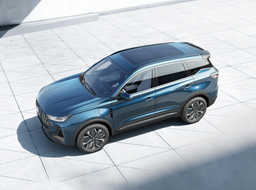 Его нет даже в Китае: новый доступный гибридный кроссовер Chery Tiggo 7 Pro e+ выйдет в России
