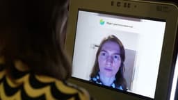 Сбер готовится запустить оплату покупок улыбкой